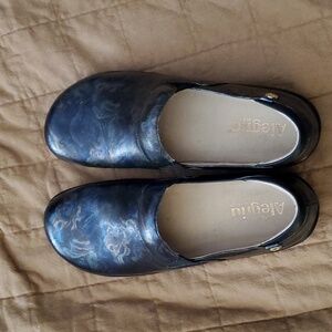 Alegria Keli Nursing low heel shoes